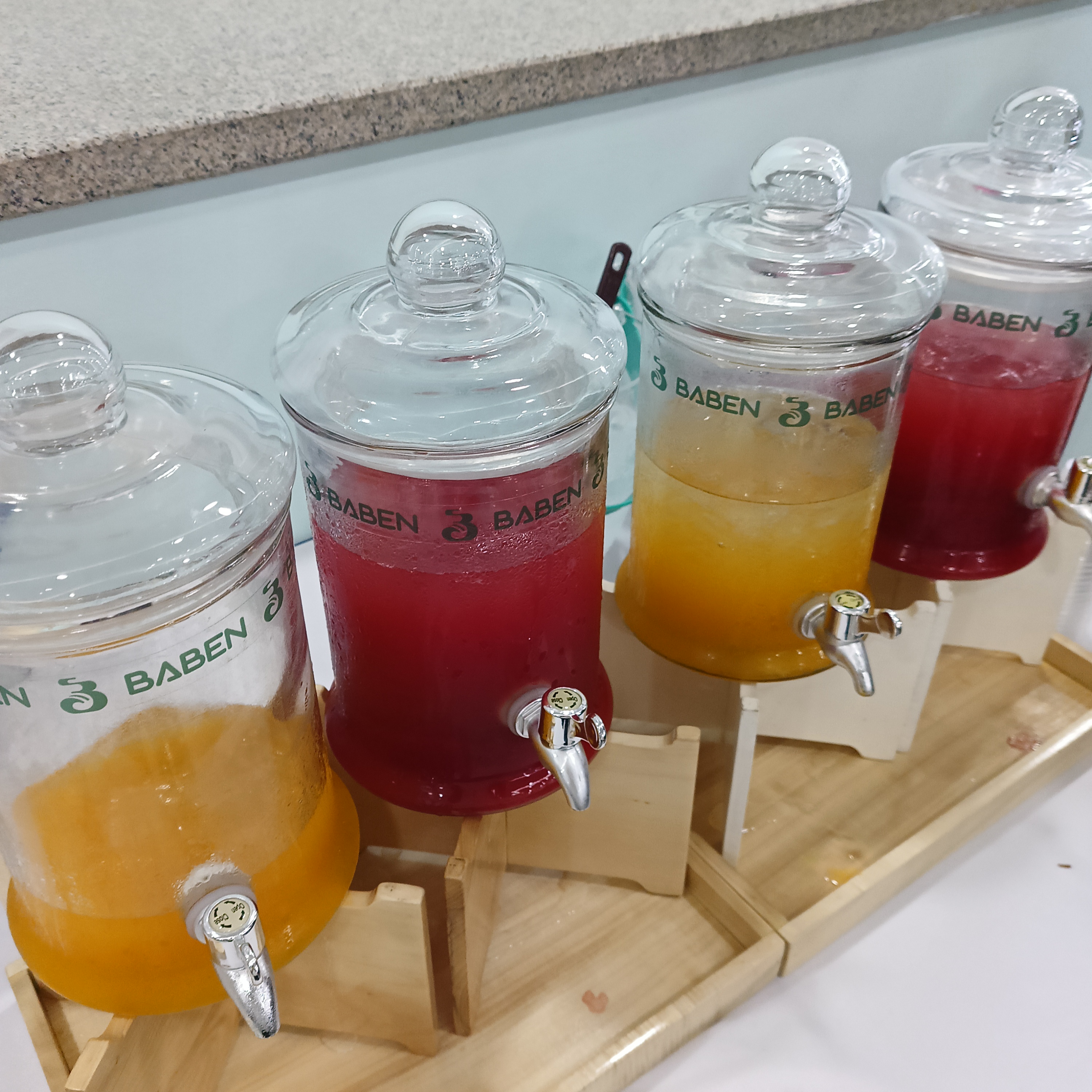 Nước uống đủ loại.